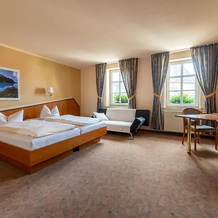 Reussischer Hof Hotell 3*