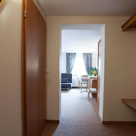 酒店 Reussischer Hof 3*