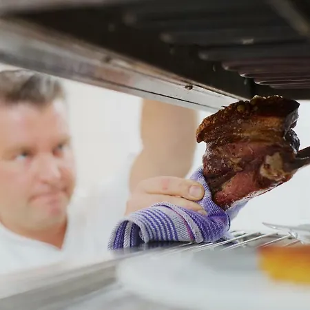 酒店 Reussischer Hof