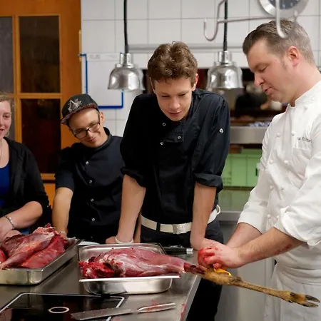 Reussischer Hof 3* 施默尔恩