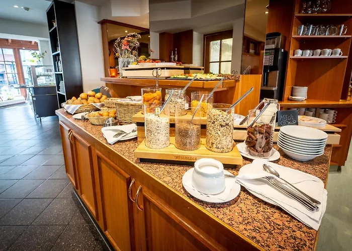 فندق Reussischer Hof 3*